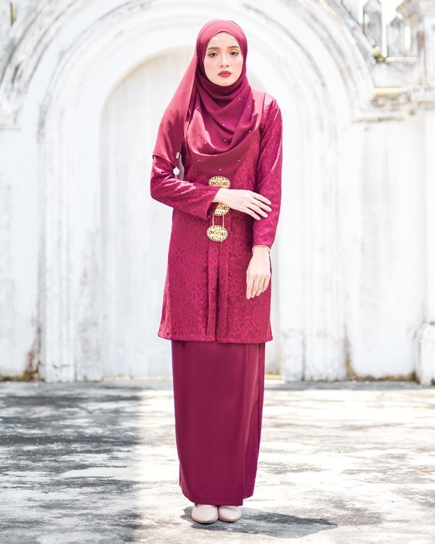 Baju Kebarung Lace Gyra - Red
