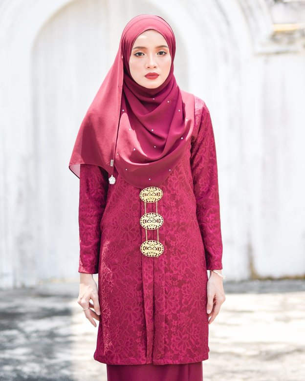 Baju Kebarung Lace Gyra - Red