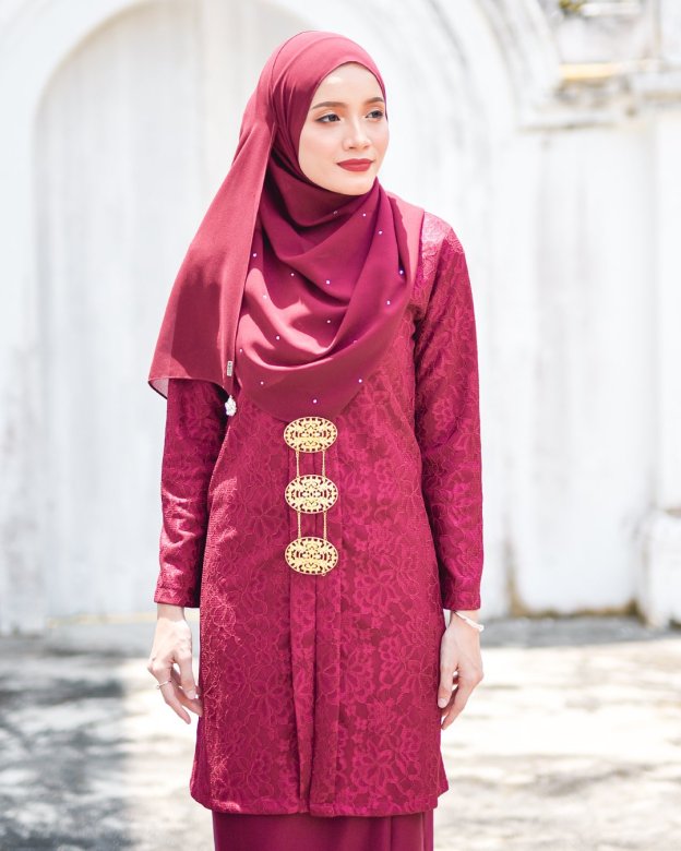 Baju Kebarung Lace Gyra - Red