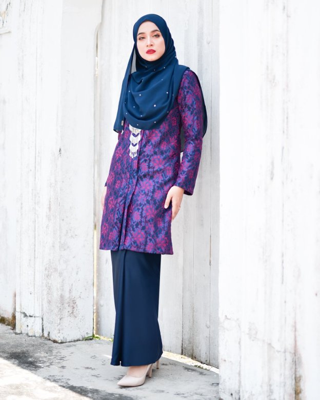 Baju Kebarung Lace Gyra - Red Blue