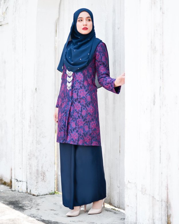 Baju Kebarung Lace Gyra - Red Blue