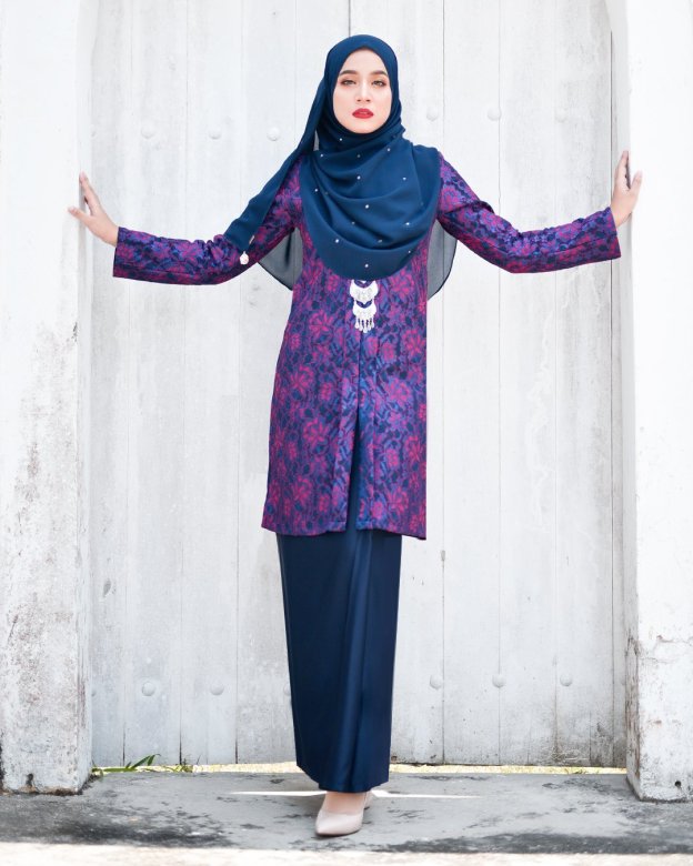 Baju Kebarung Lace Gyra - Red Blue