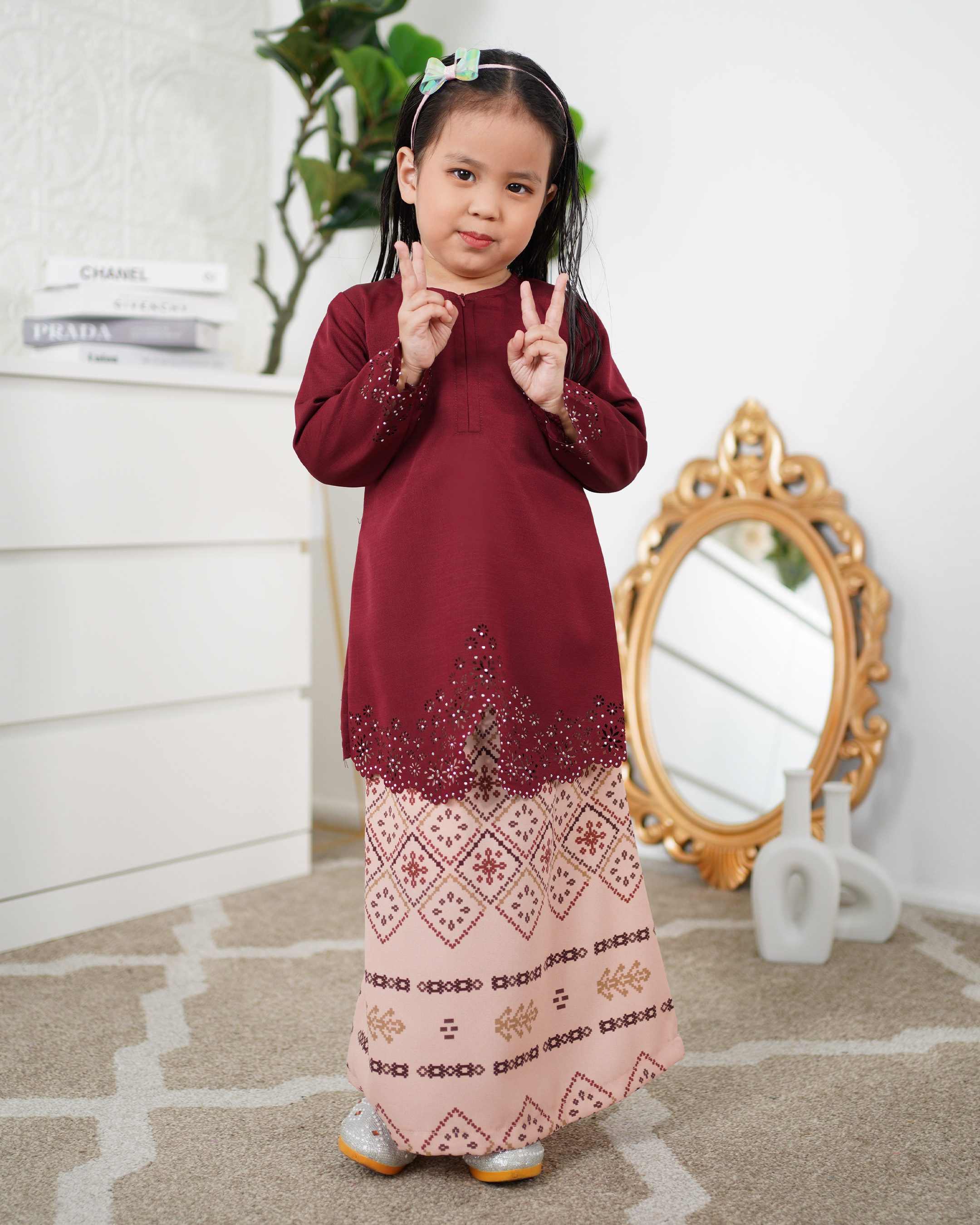 Baju Kebarung Lasercut Adeela Kids - Ruby Red