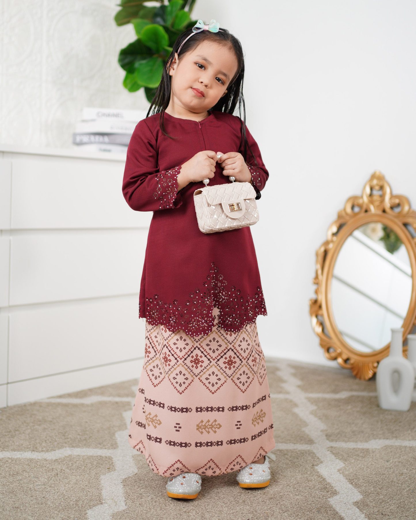 Baju Kebarung Lasercut Adeela Kids - Ruby Red