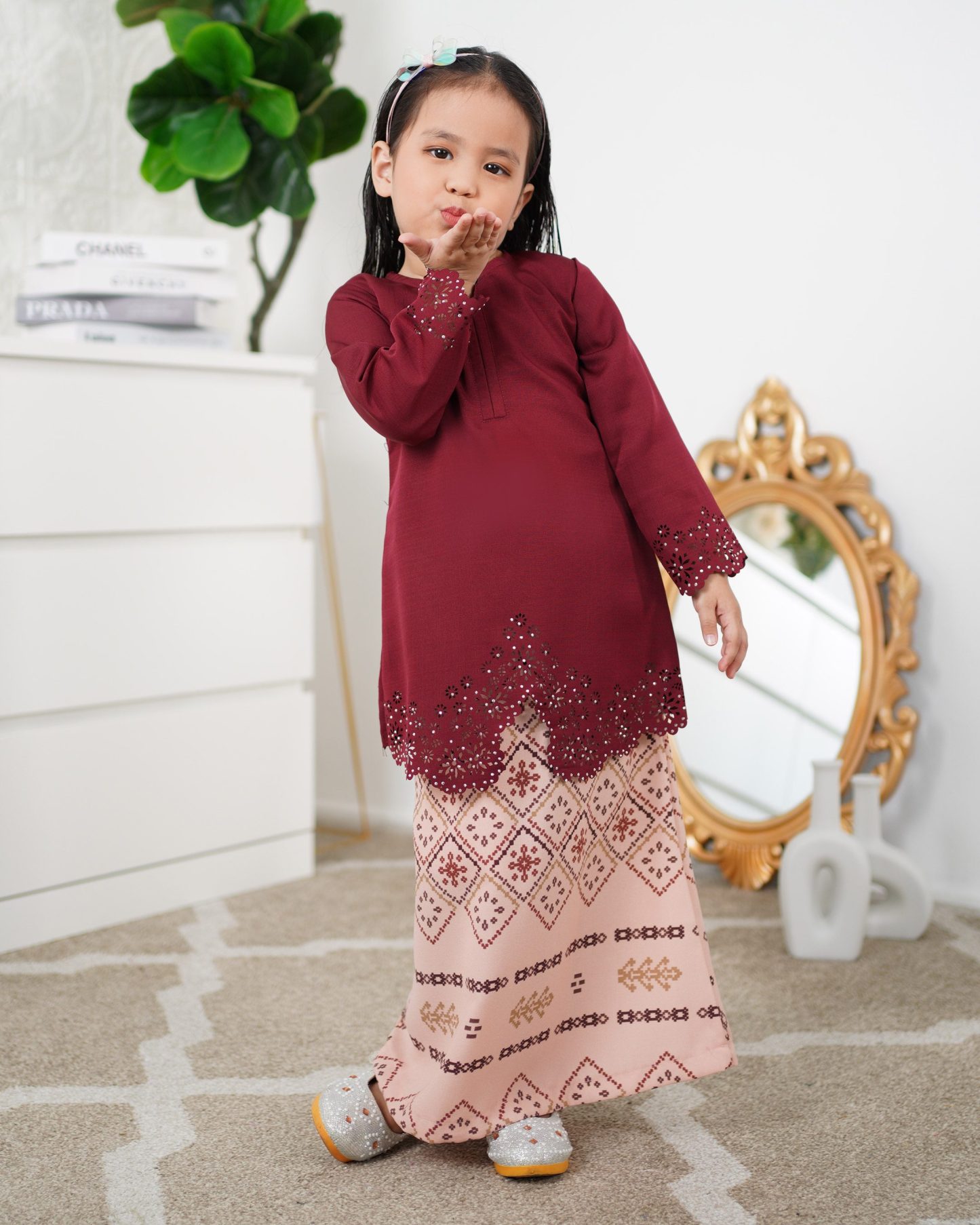 Baju Kebarung Lasercut Adeela Kids - Ruby Red