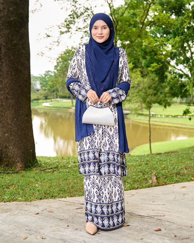 Baju Kebarung Batik Pua Kumbu Marissa