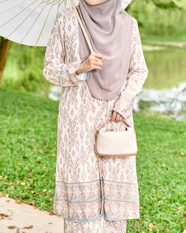 Baju Kebarung Batik Pua Kumbu Marissa
