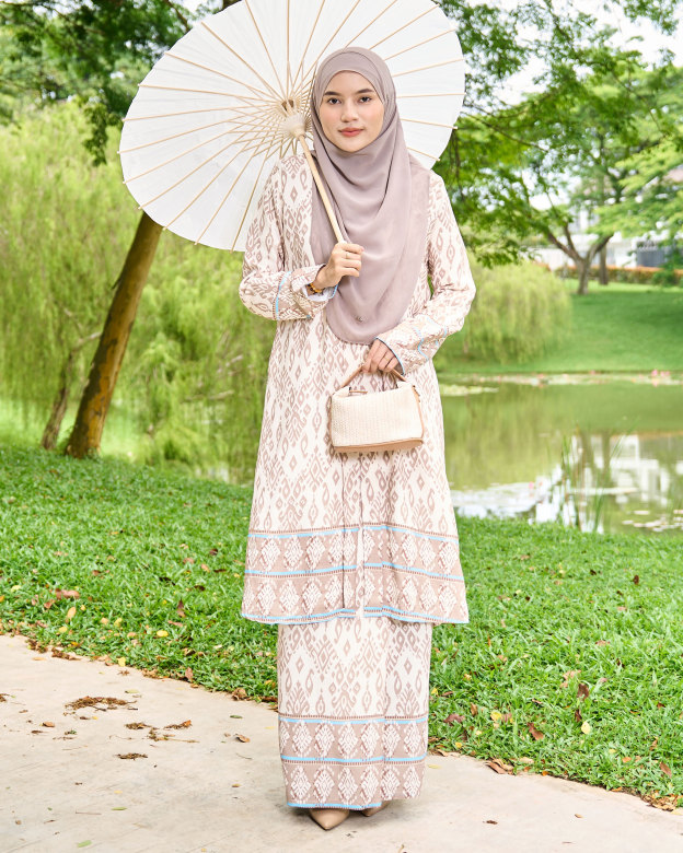 Baju Kebarung Batik Pua Kumbu Marissa