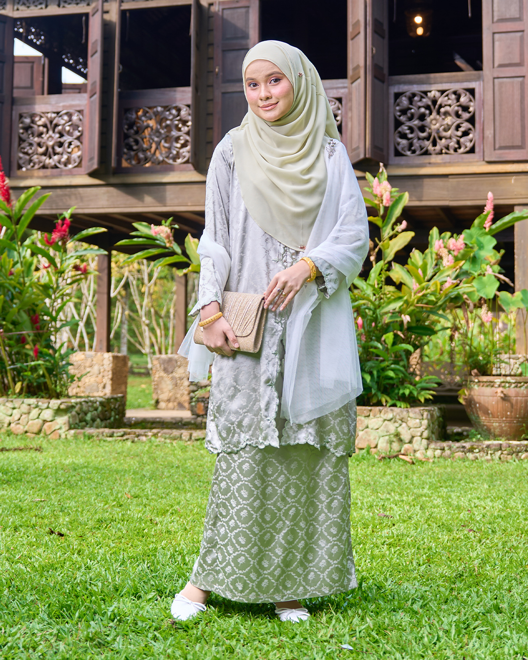KEBARUNG SULAM JACQUARD SARIMAH