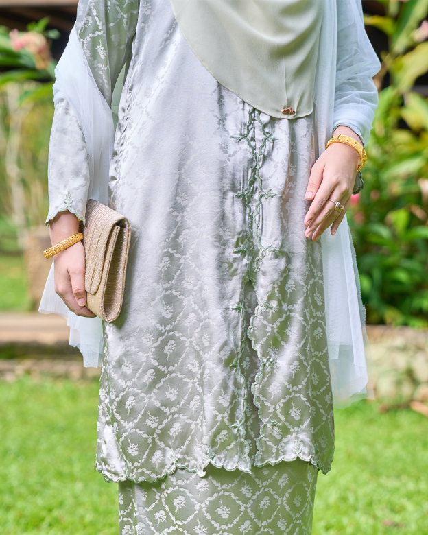 KEBARUNG SULAM JACQUARD SARIMAH
