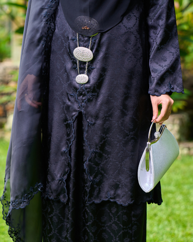 KEBARUNG SULAM JACQUARD SARIMAH