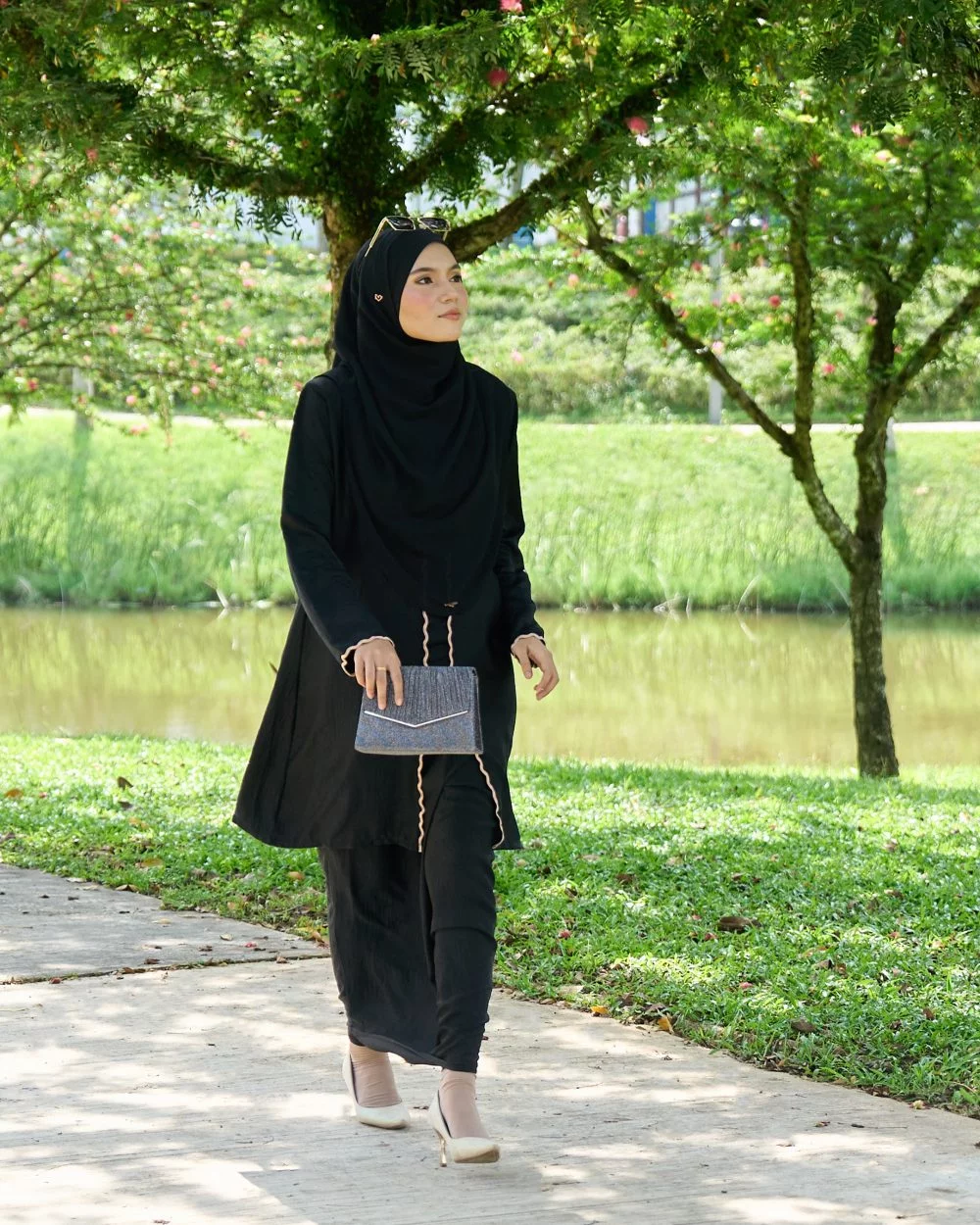 Baju Kebarung Sulam Sharmila