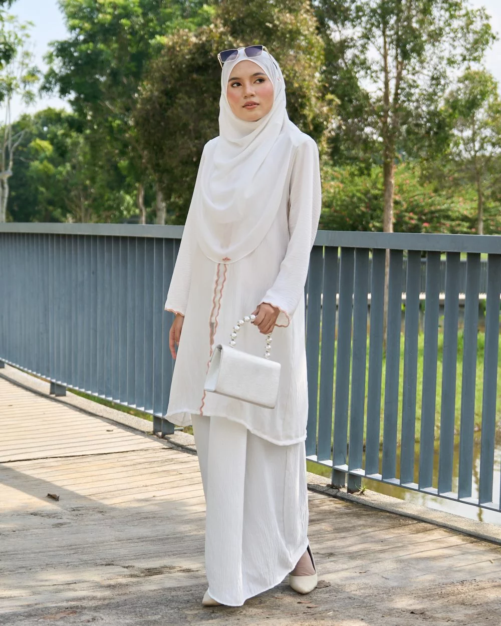 Baju Kebarung Sulam Sharmila