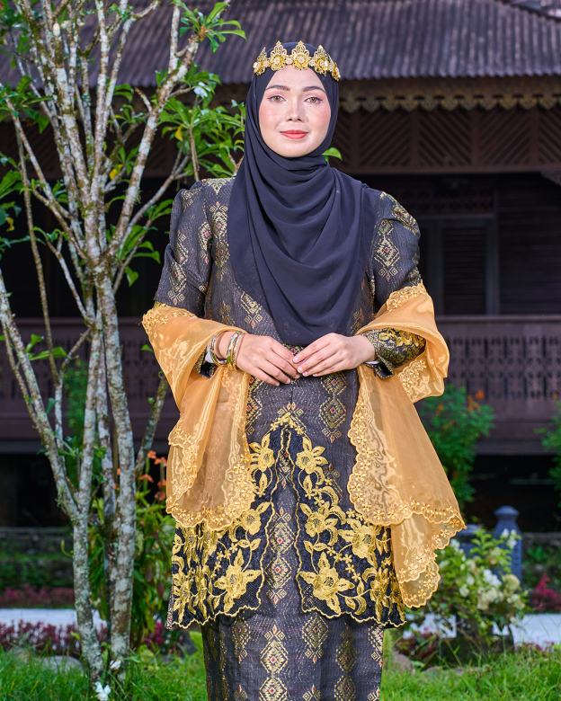 Baju Kebarung Sulam Songket Audrina
