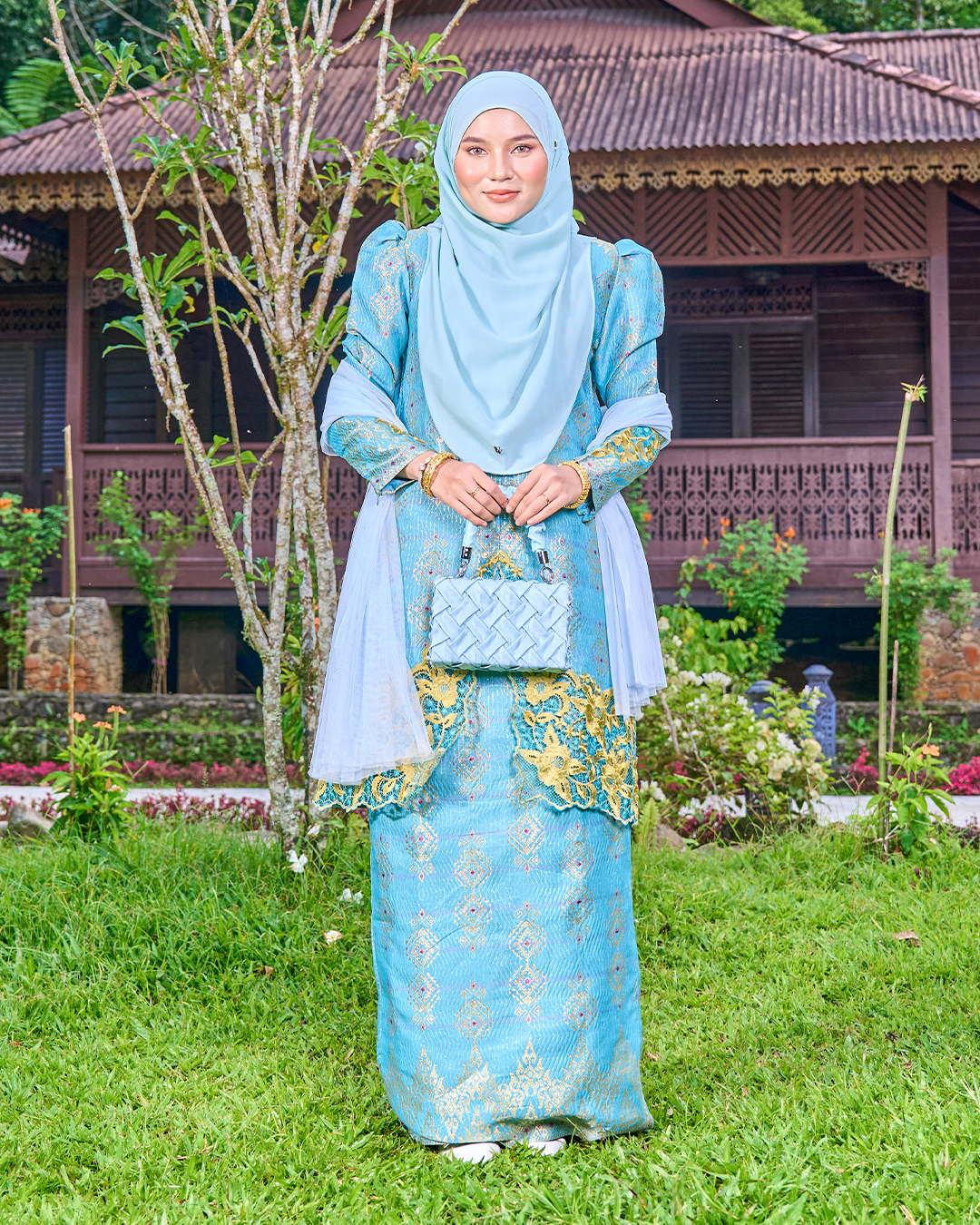 Baju Kebarung Sulam Songket Audrina