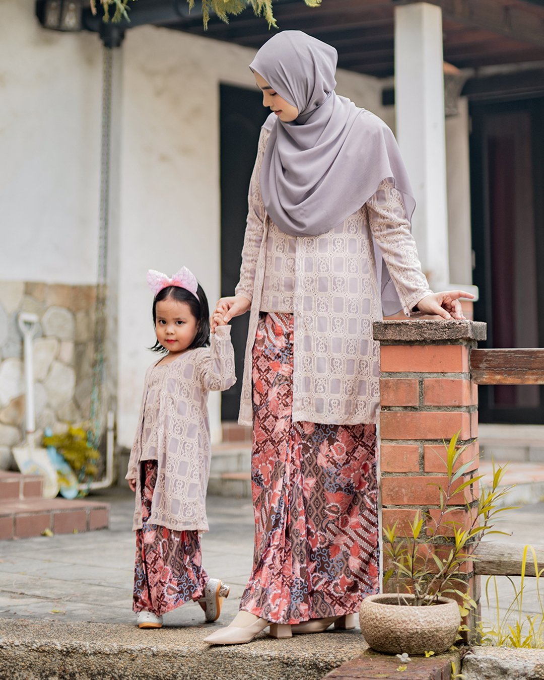 Baju Kebaya Lace Aviana - Heather Purple