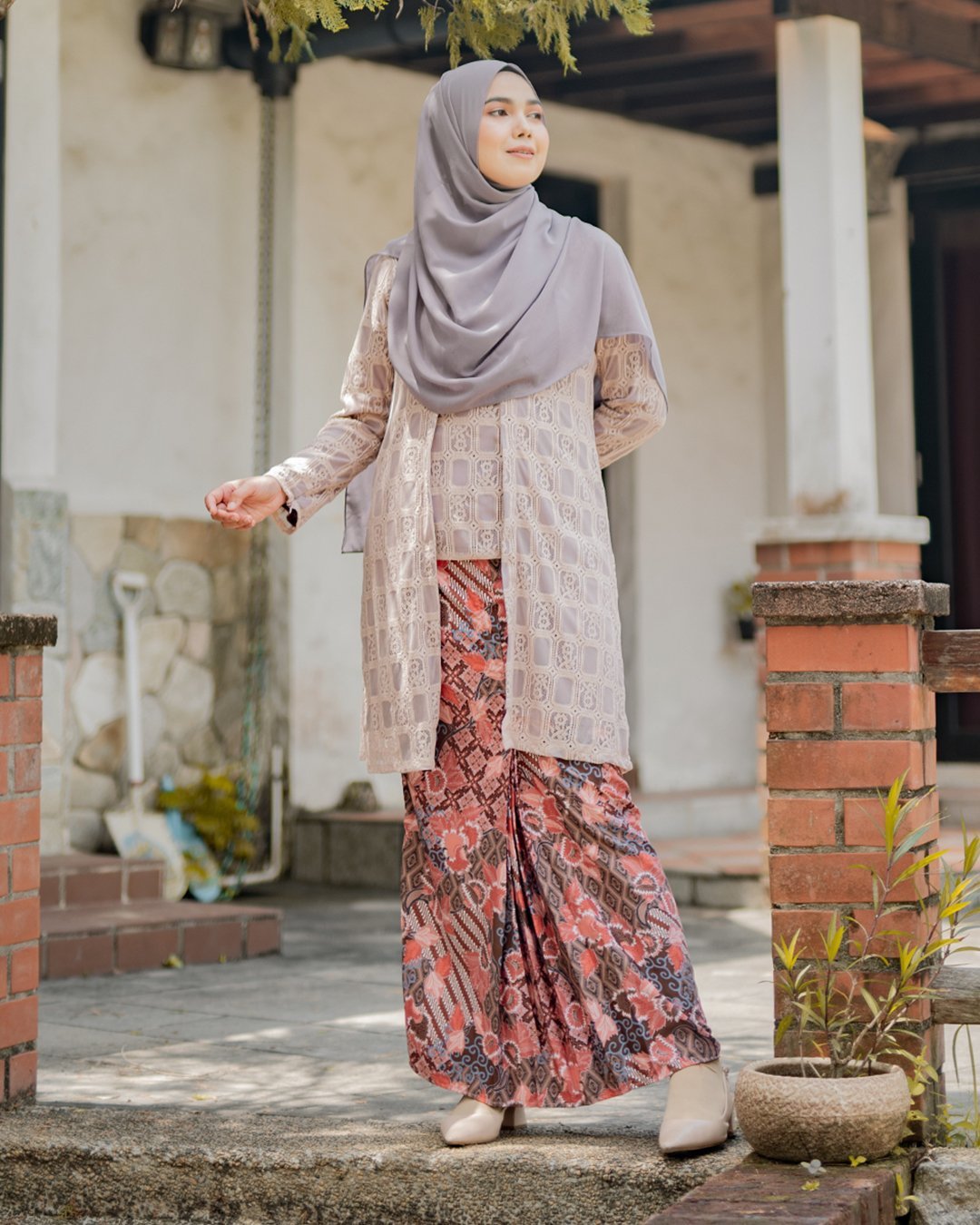 Baju Kebaya Lace Aviana - Heather Purple