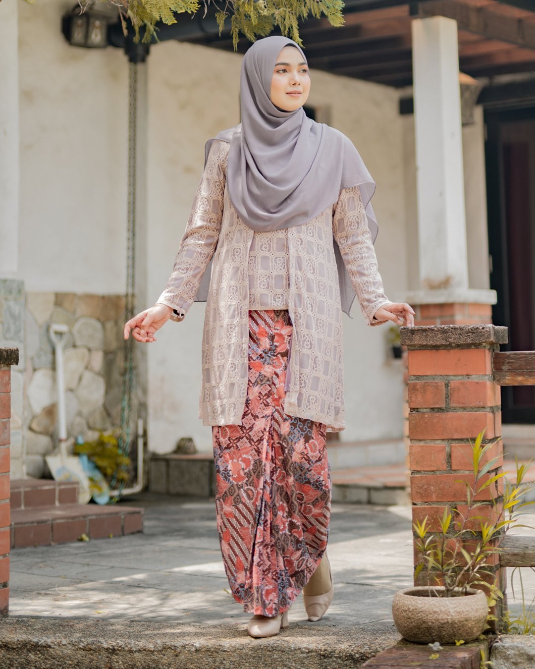 Baju Kebaya Lace Aviana - Heather Purple