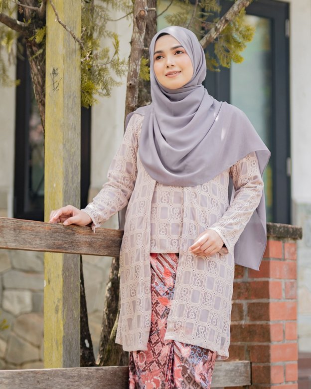 Baju Kebaya Lace Aviana - Heather Purple