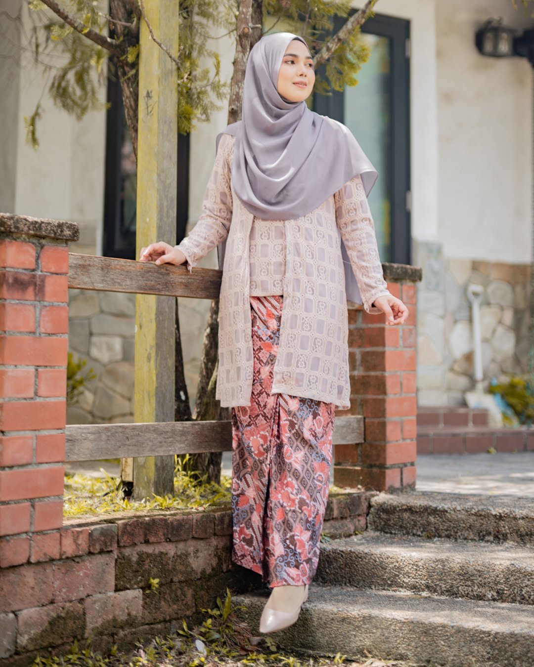 Baju Kebaya Lace Aviana - Heather Purple