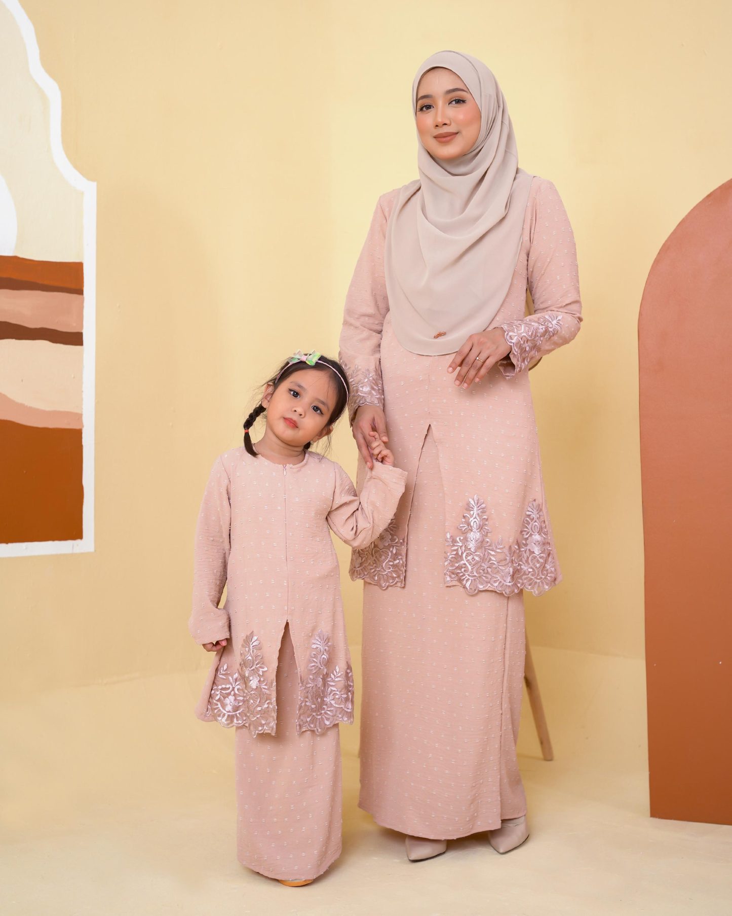 Baju Kebaya Lace Syawali Kids - Nude Peachy