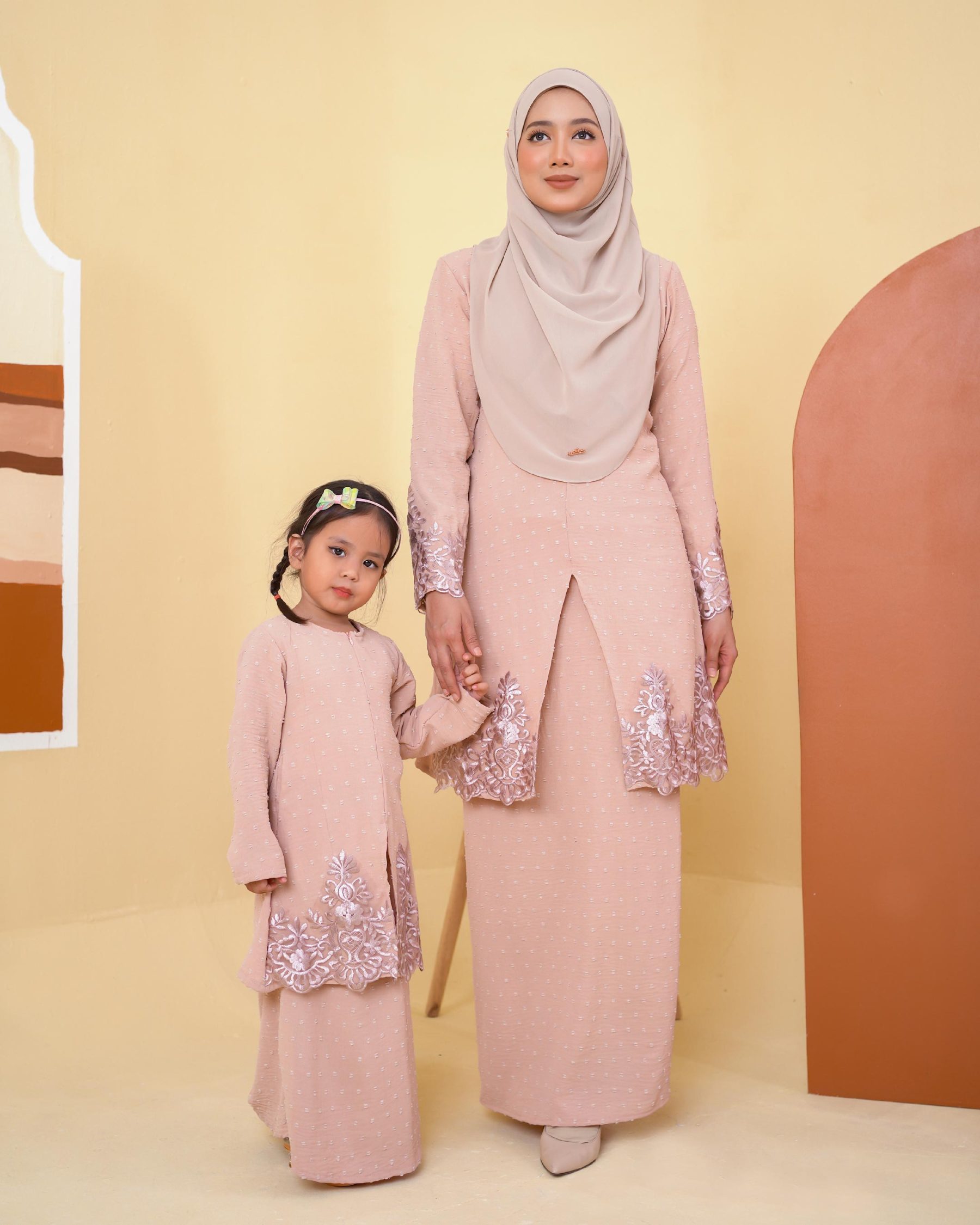 Baju Kebaya Lace Syawali Kids - Nude Peachy