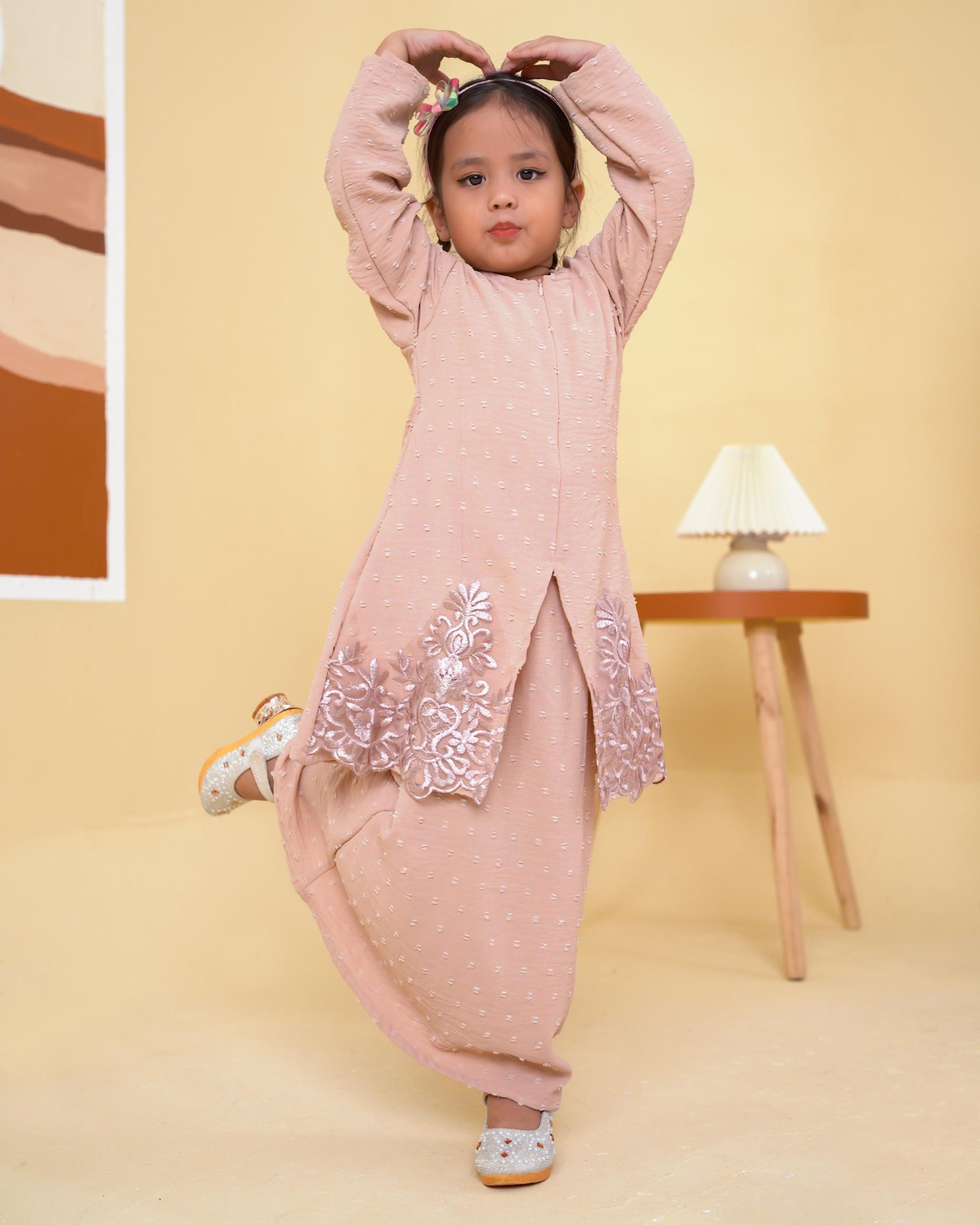 Baju Kebaya Lace Syawali Kids - Nude Peachy