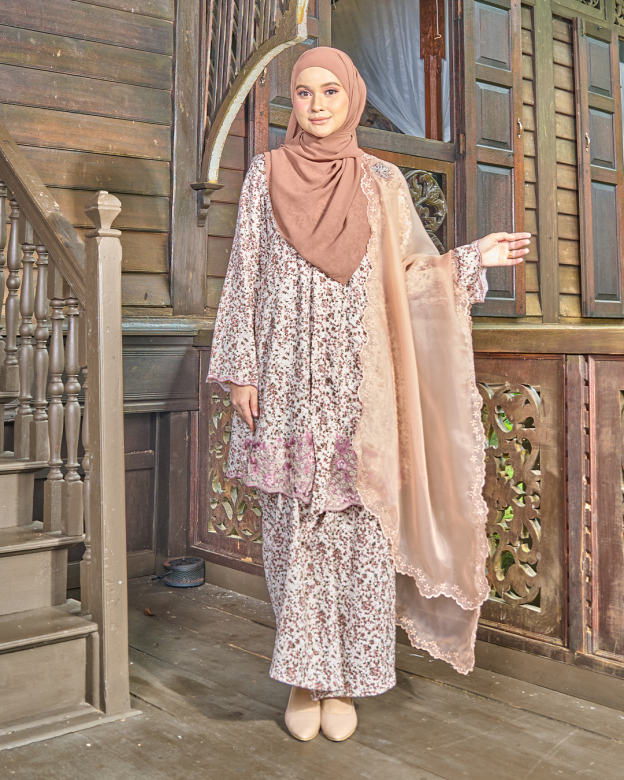 Baju Kebaya Sulam Aminah