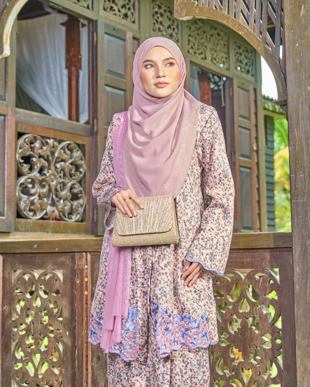 Baju Kebaya Sulam Aminah