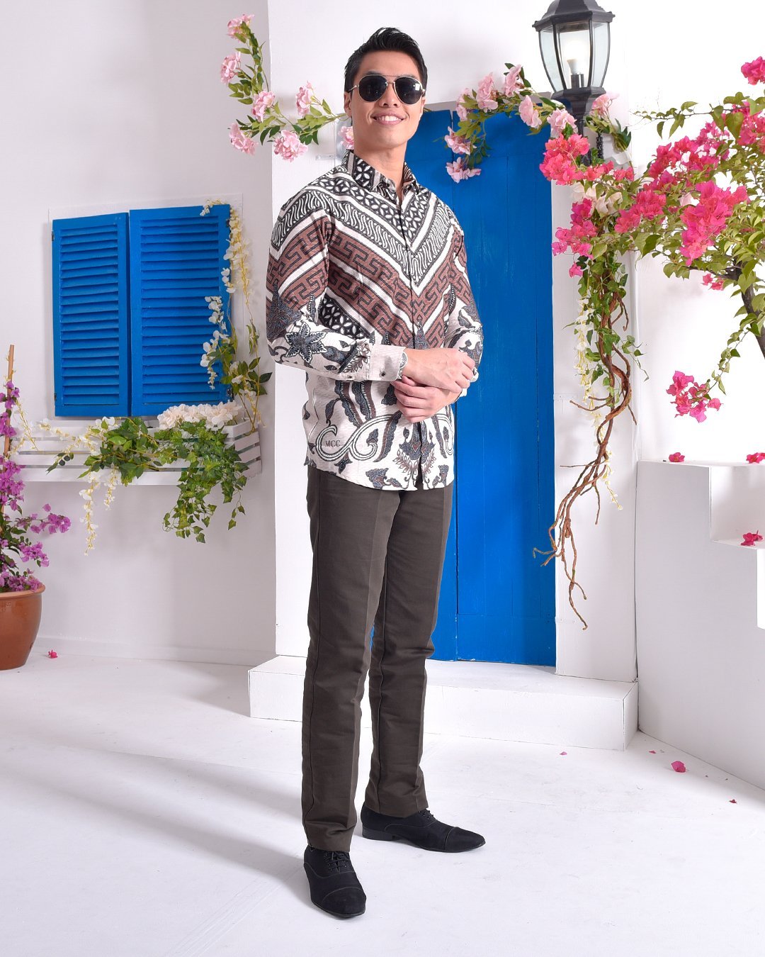 Baju Kemeja Batik Long Sleeves Adlan - Milk Froth