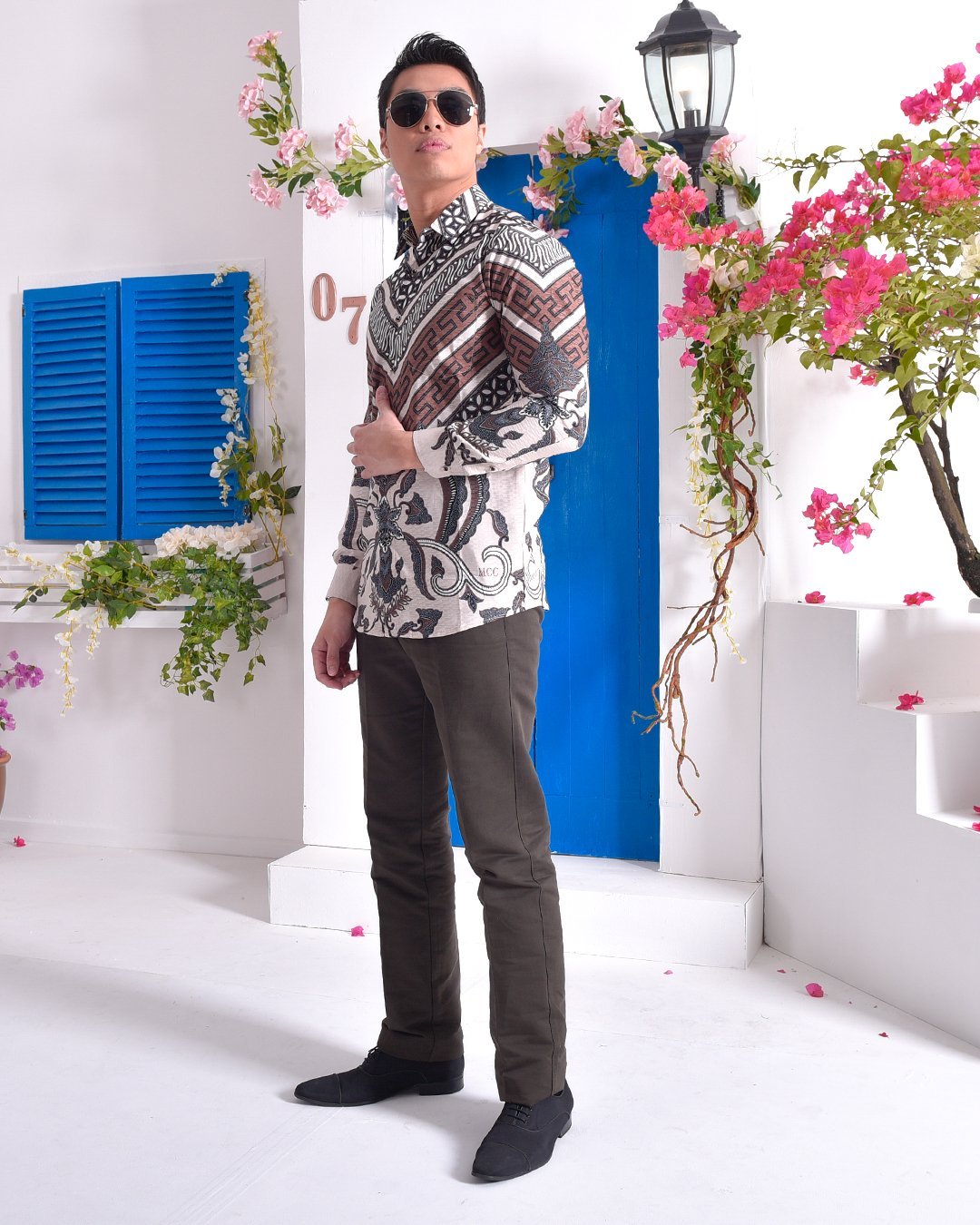 Baju Kemeja Batik Long Sleeves Adlan - Milk Froth