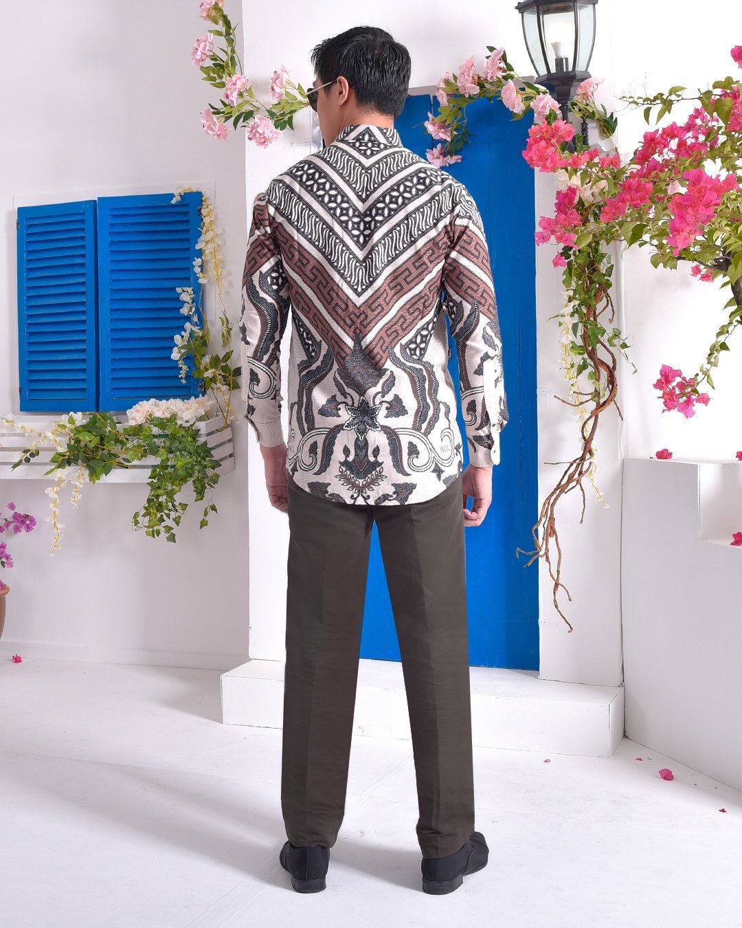 Baju Kemeja Batik Long Sleeves Adlan - Milk Froth