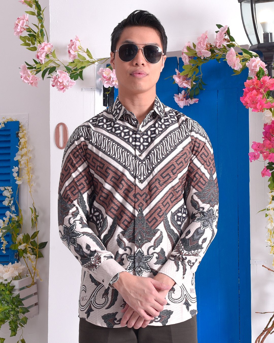 Baju Kemeja Batik Long Sleeves Adlan - Milk Froth