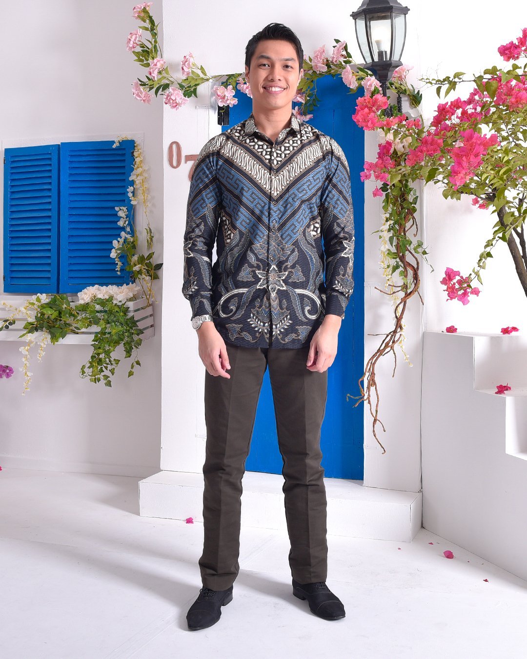 Baju Kemeja Batik Long Sleeves Adlan - Navy Blue