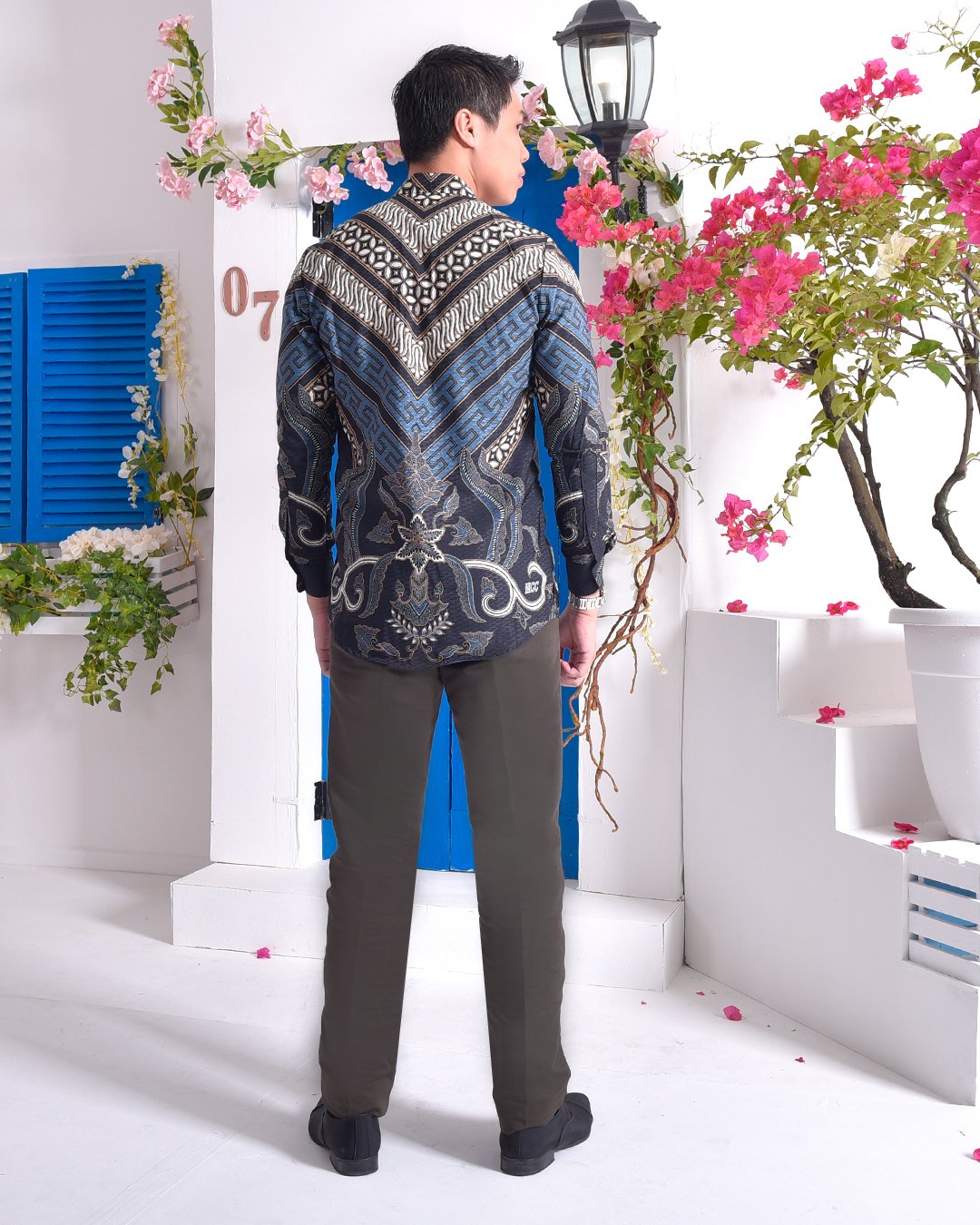 Baju Kemeja Batik Long Sleeves Adlan - Navy Blue