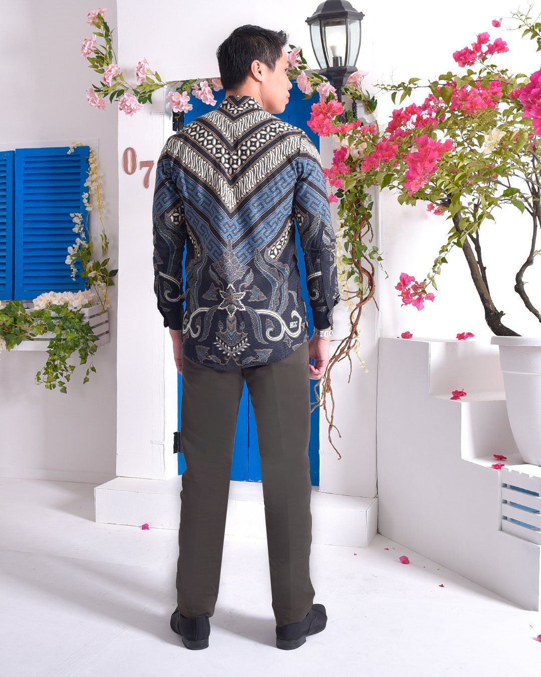 Baju Kemeja Batik Long Sleeves Adlan - Navy Blue
