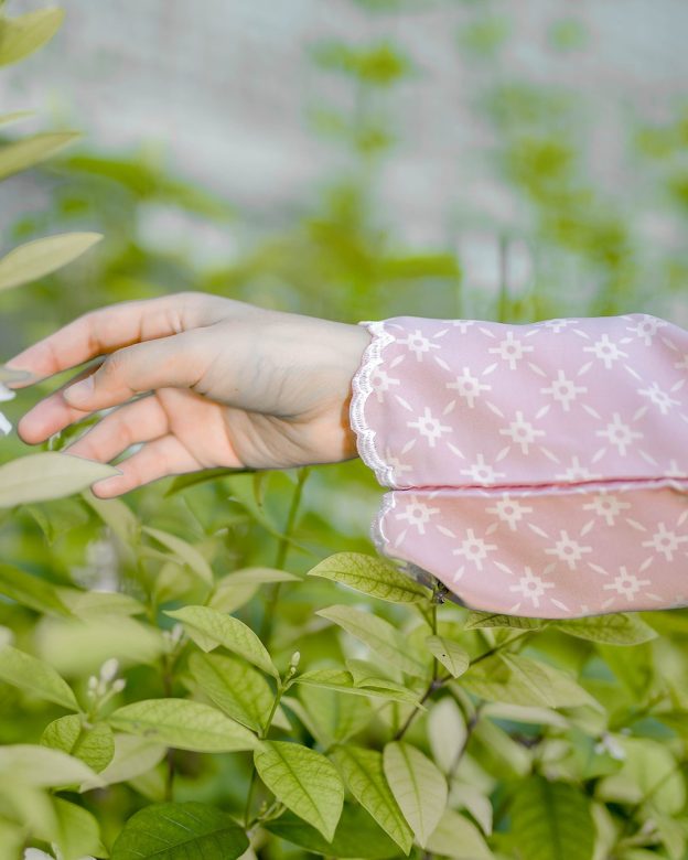 Baju Kurung Kedah Embroidery Ruwaidah - Candy Pink