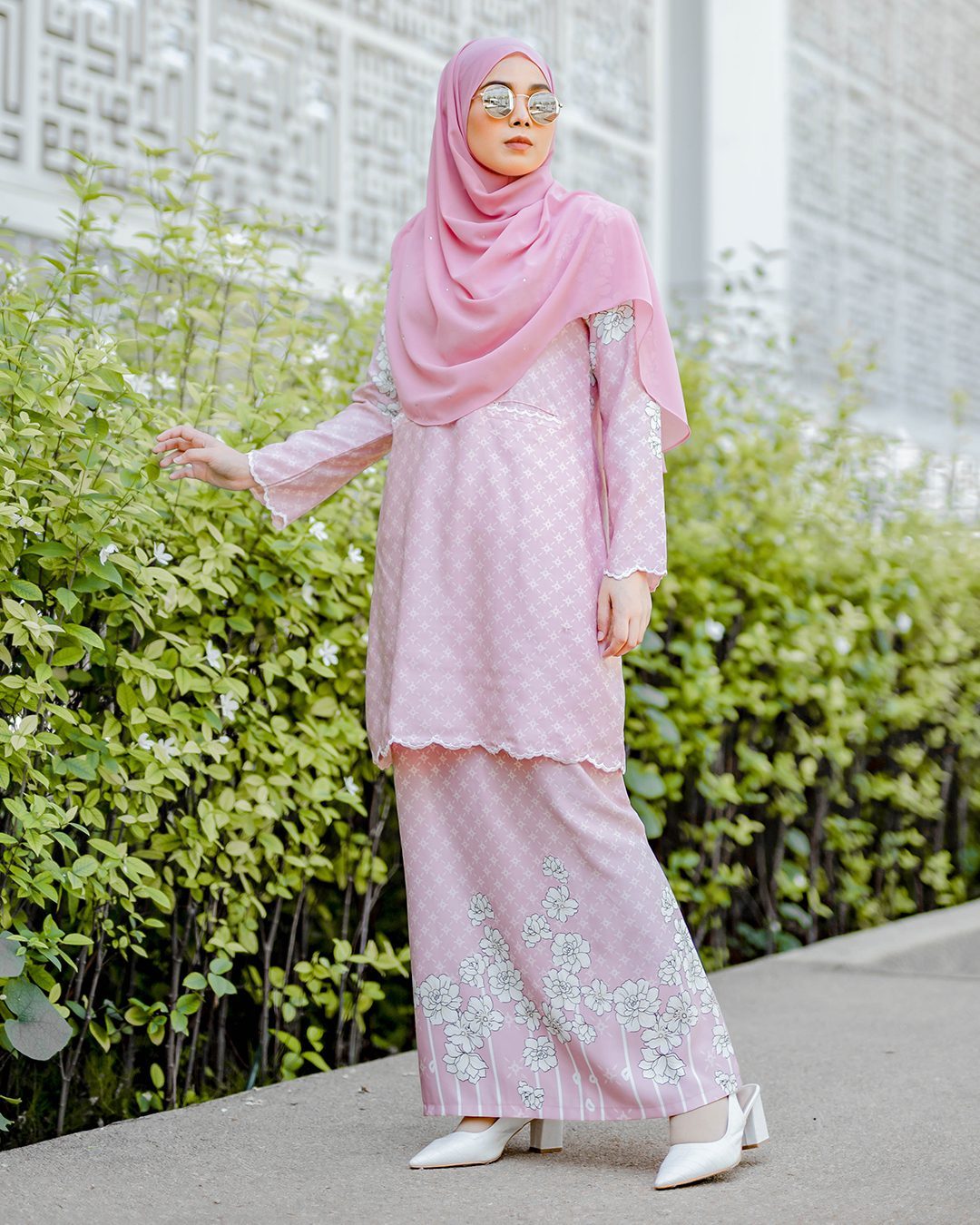 Baju Kurung Kedah Embroidery Ruwaidah - Candy Pink