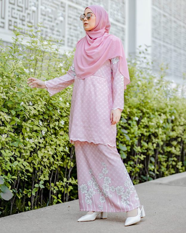 Baju Kurung Kedah Embroidery Ruwaidah - Candy Pink