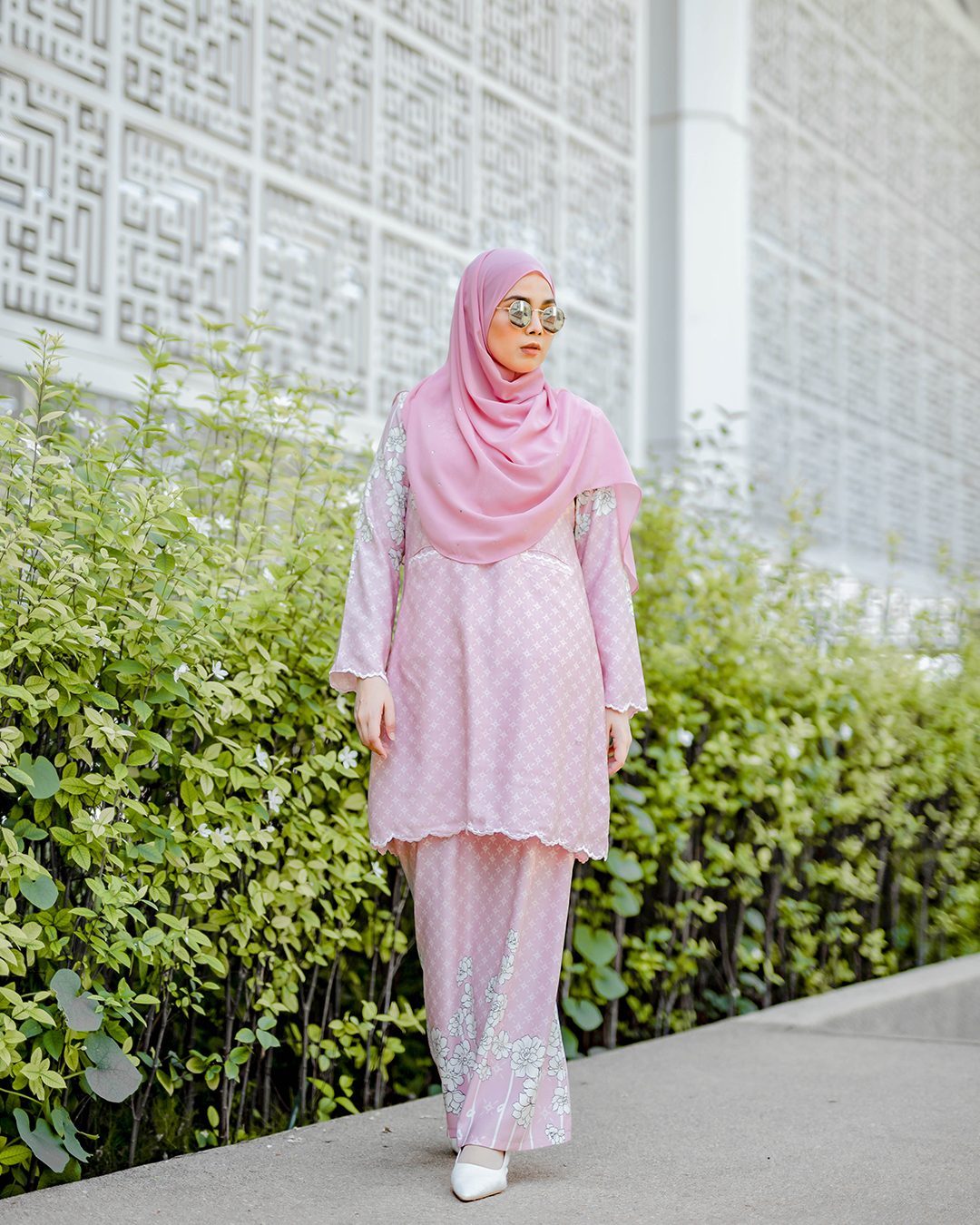 Baju Kurung Kedah Embroidery Ruwaidah - Candy Pink