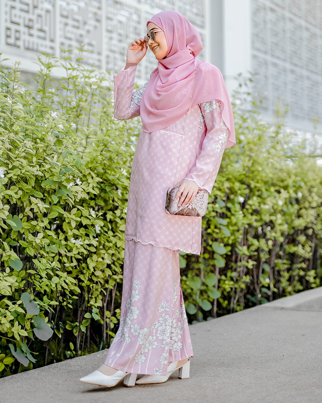 Baju Kurung Kedah Embroidery Ruwaidah - Candy Pink