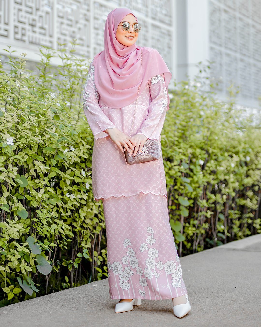 Baju Kurung Kedah Embroidery Ruwaidah - Candy Pink