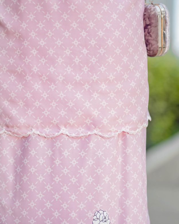 Baju Kurung Kedah Embroidery Ruwaidah - Candy Pink