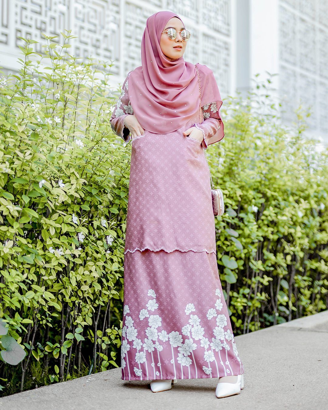 Baju Kurung Kedah Embroidery Ruwaidah - Mauve Purple