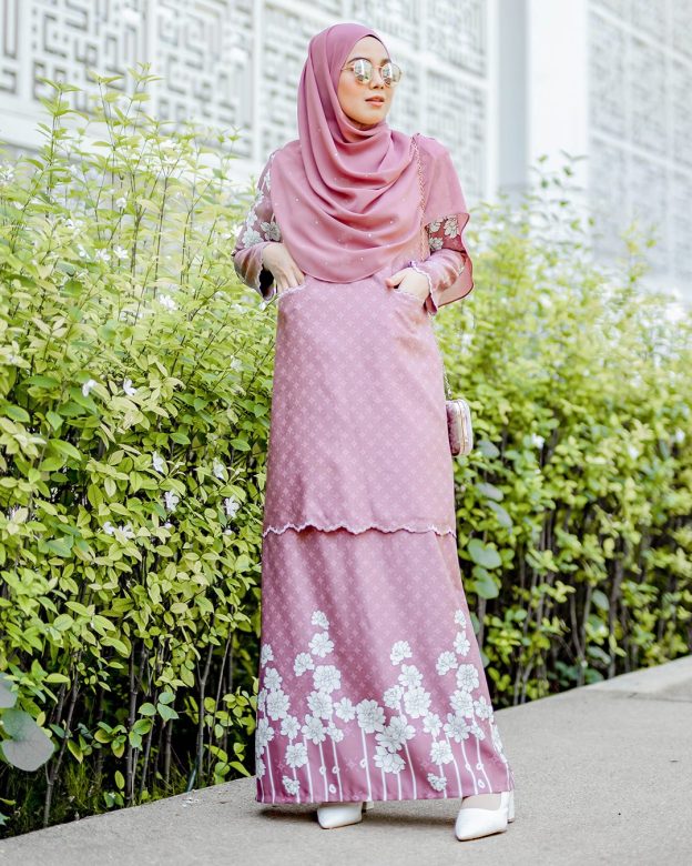 Baju Kurung Kedah Embroidery Ruwaidah - Mauve Purple