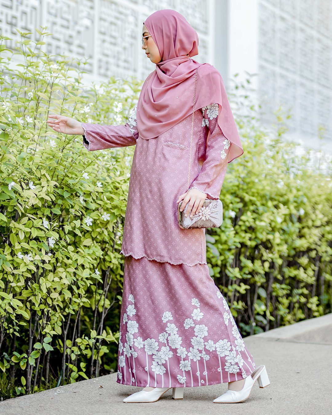 Baju Kurung Kedah Embroidery Ruwaidah - Mauve Purple
