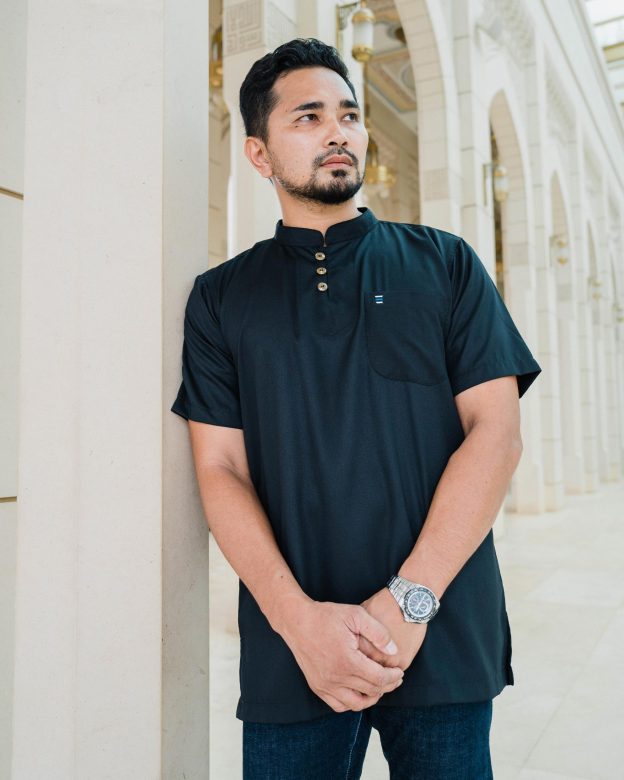 Kurta Eeman Hombre x MCC Lifestyle - Matte Black