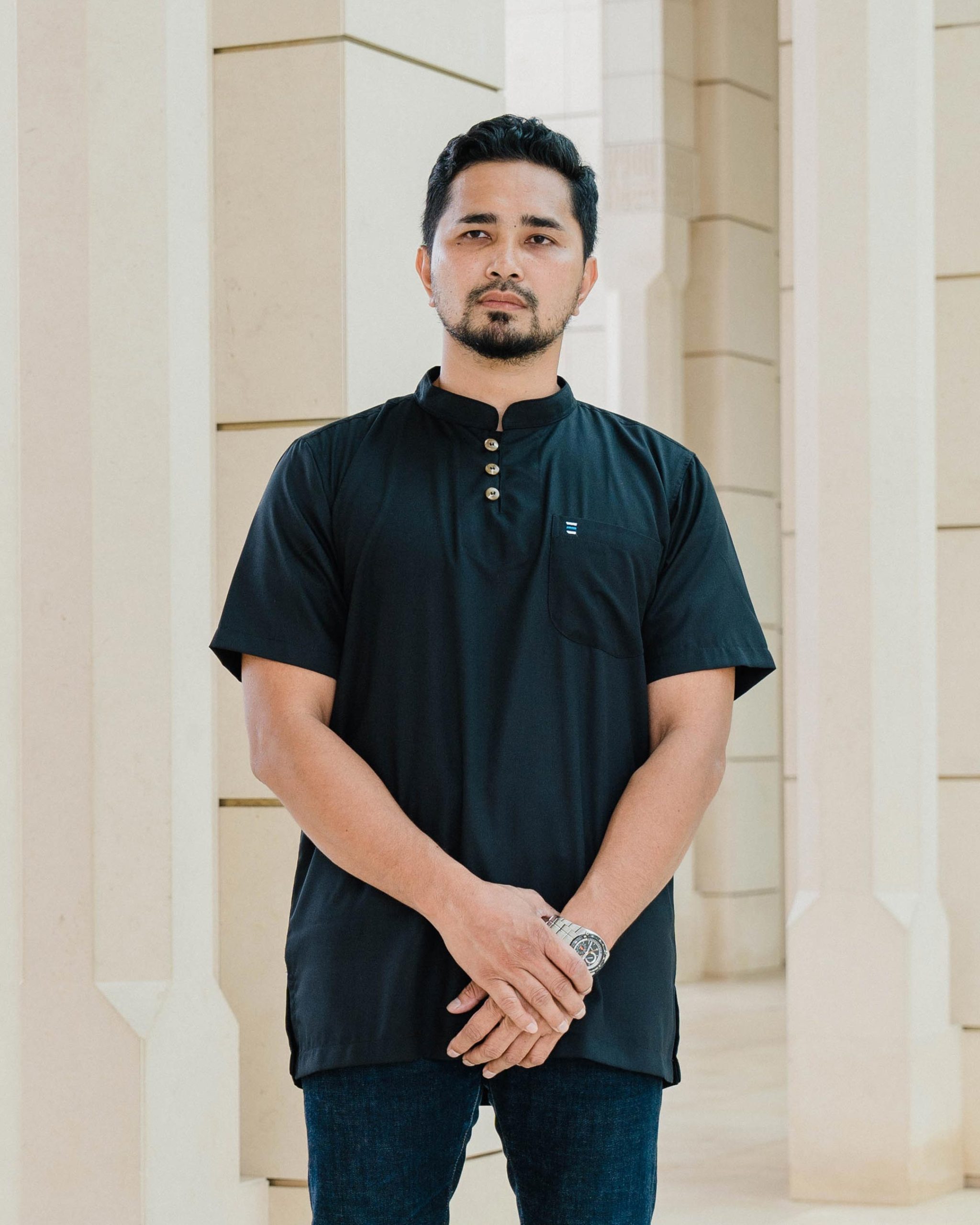 Kurta Eeman Hombre x MCC Lifestyle - Matte Black