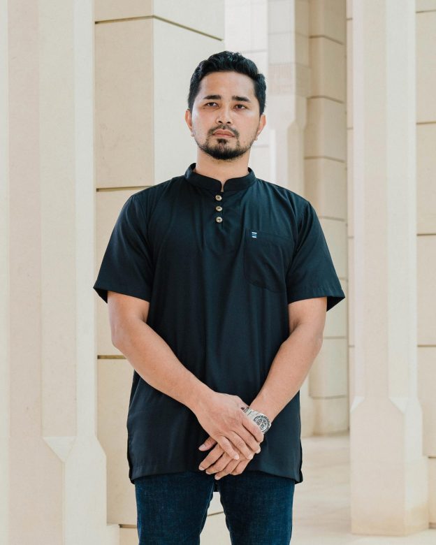 Kurta Eeman Hombre x MCC Lifestyle - Matte Black