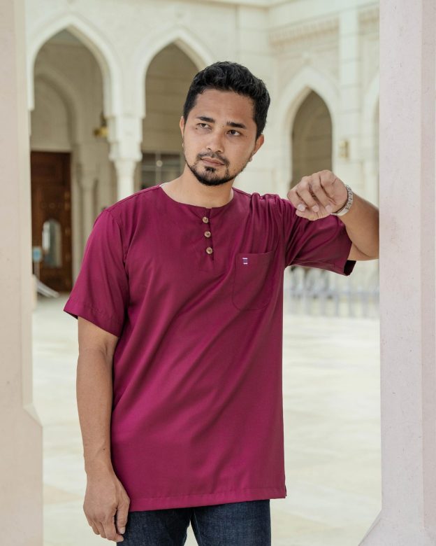 Kurta Saufi Hombre x MCC Lifestyle - Maroon